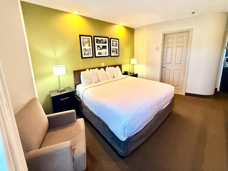 Sleep Inn & Suites Niantic North image