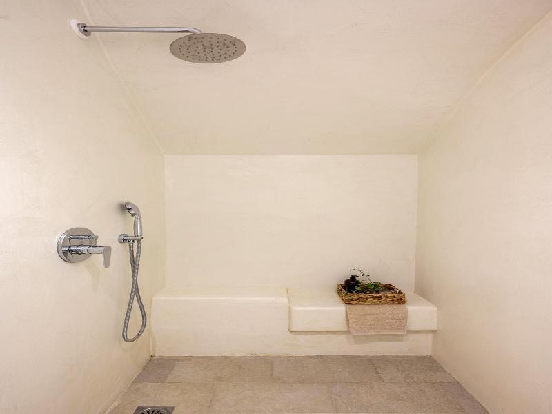 Euphoria Suites Spa image