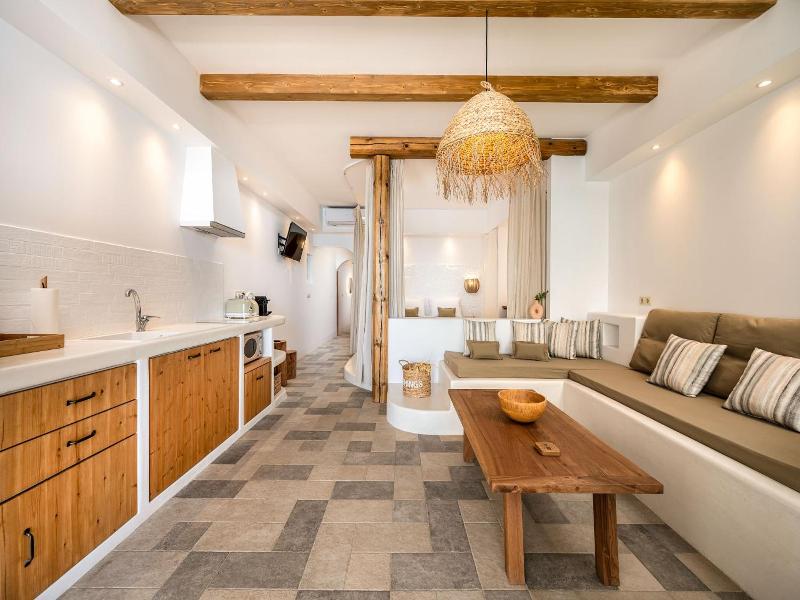 Euphoria Suites Spa image