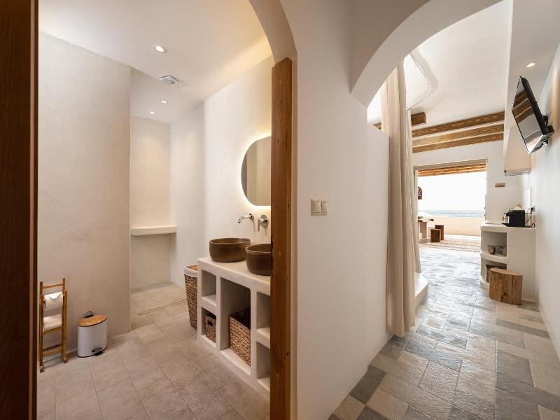 Euphoria Suites Spa image