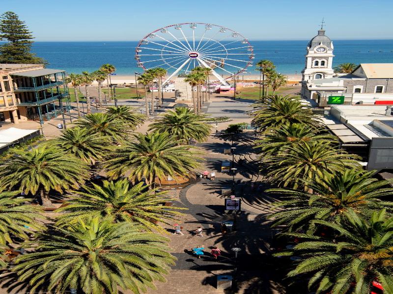 The George Glenelg 2