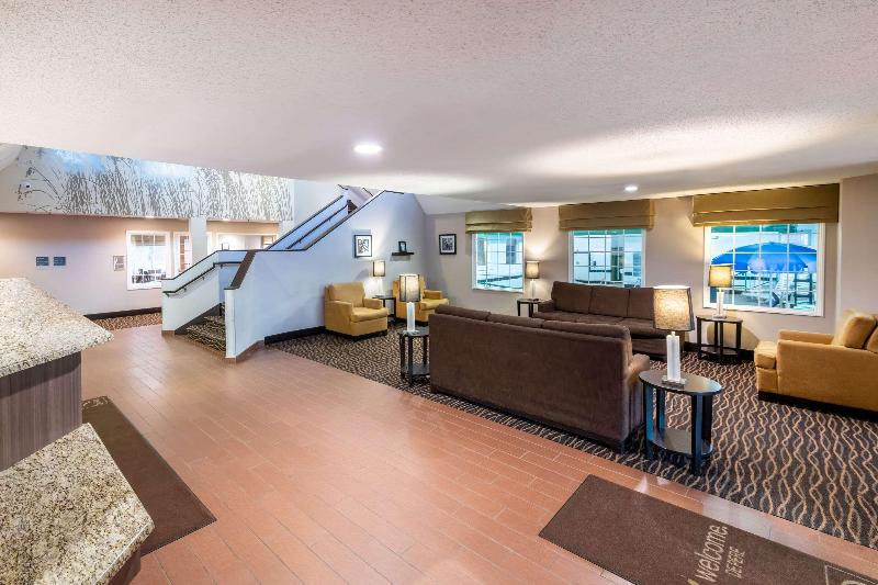 Sleep Inn & Suites Green Bay South image
