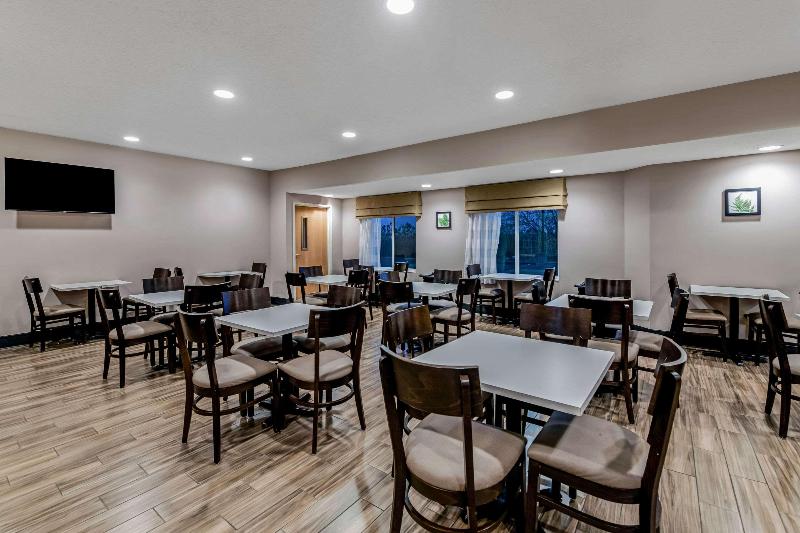 Sleep Inn & Suites Green Bay South image