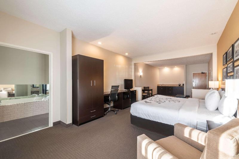 Sleep Inn & Suites Green Bay South image