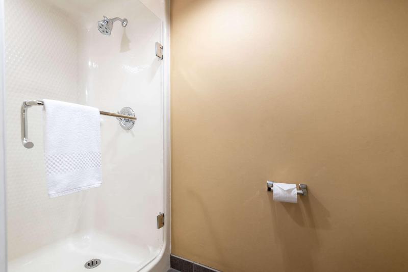 Sleep Inn & Suites Green Bay South image