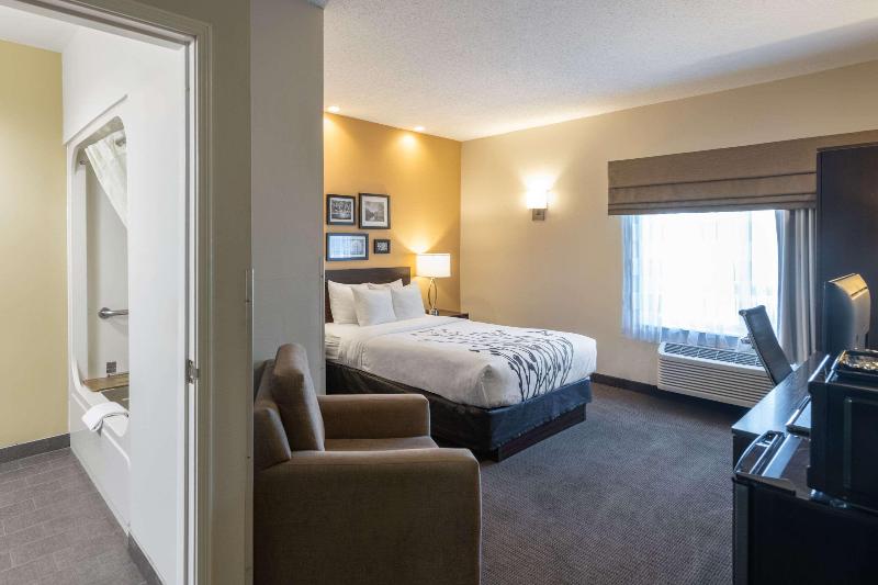 Sleep Inn & Suites Green Bay South image