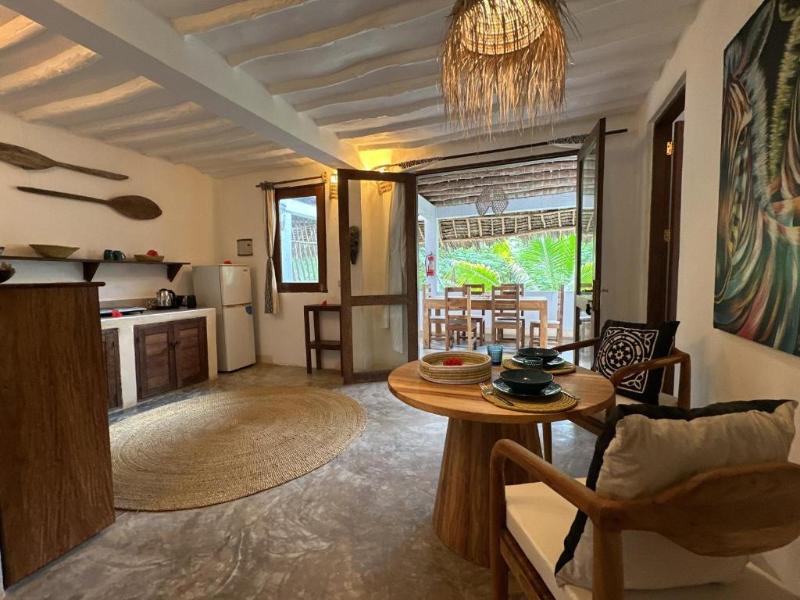 BREEZE RESIDENCE  image