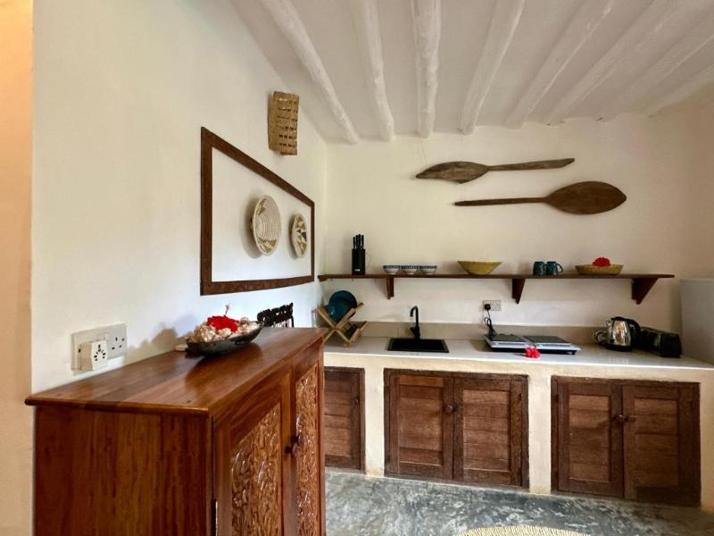 BREEZE RESIDENCE  image