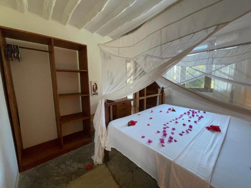 BREEZE RESIDENCE  image