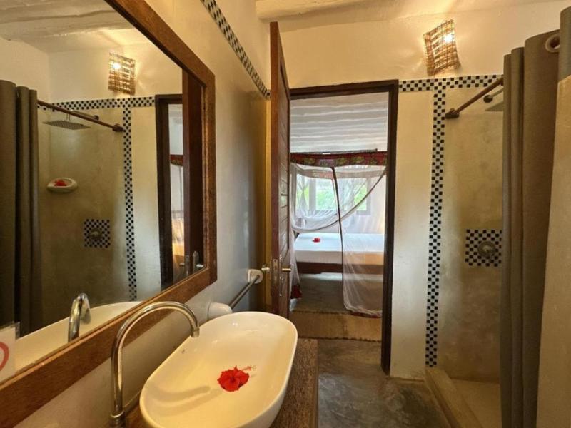 BREEZE RESIDENCE  image