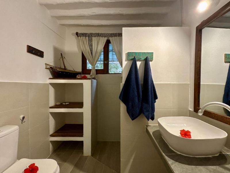 BREEZE RESIDENCE  image