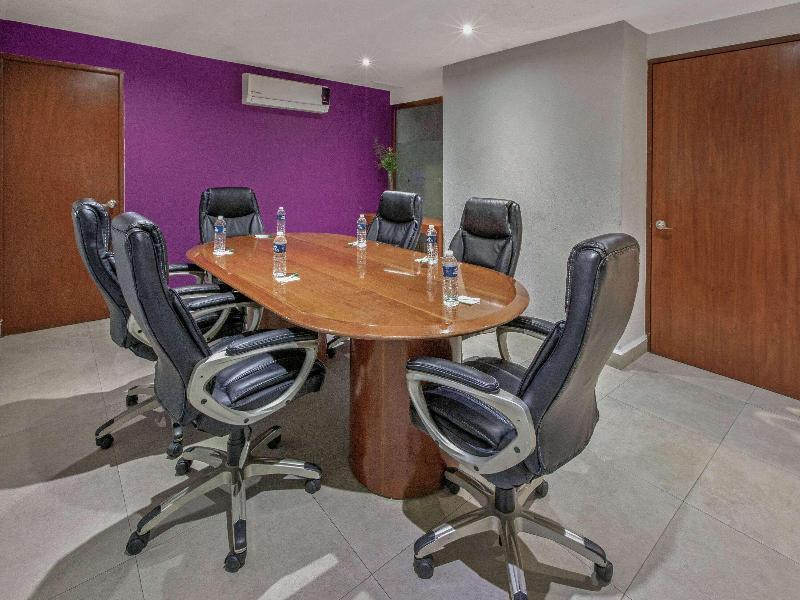 Chn Hotel Monterrey Centro Trademark By Wyndham image