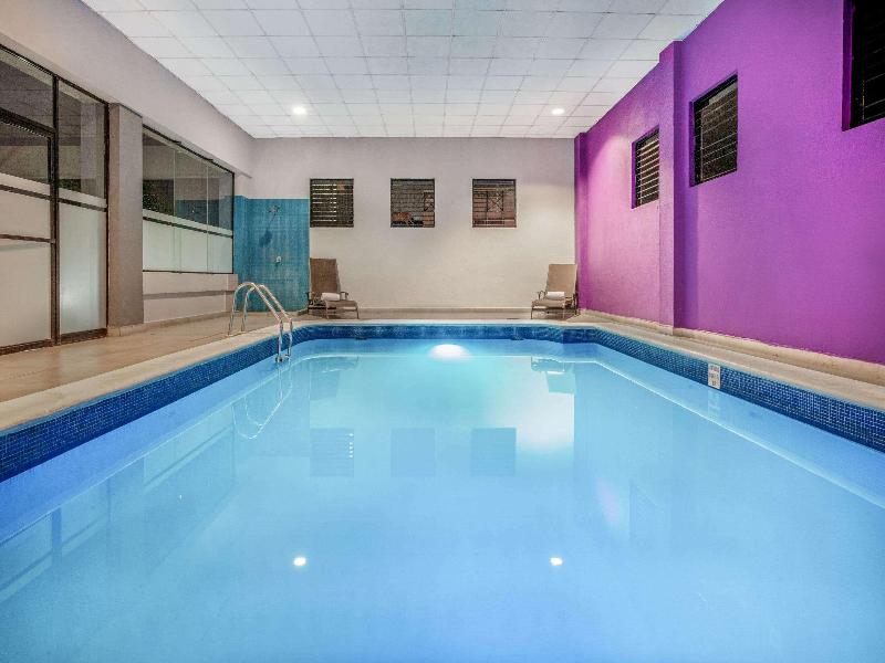 Chn Hotel Monterrey Centro Trademark By Wyndham image