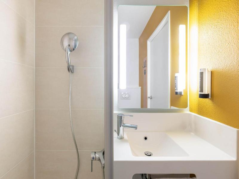 Bandb Hotel Lyon Ouest Tassin image