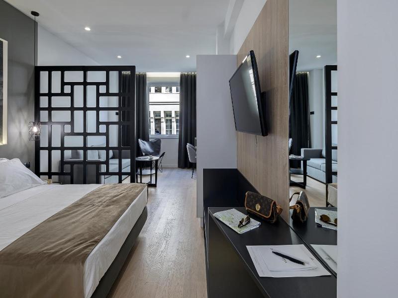 Philosofia Athens Suites image