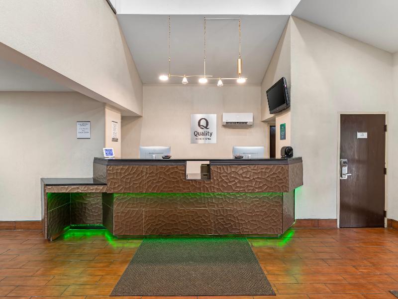 Quality Inn Kansas City International Airport