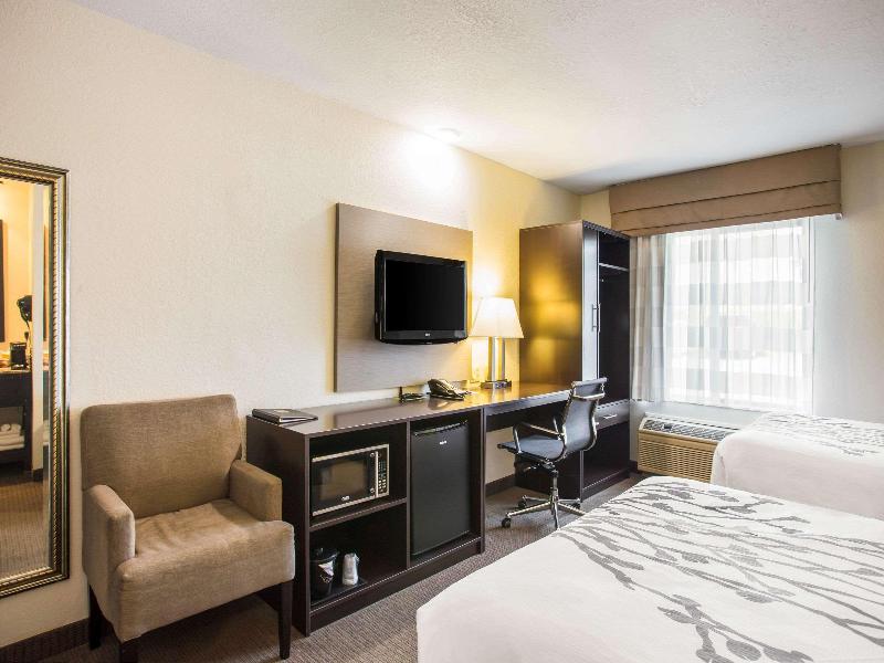 Quality Inn Kansas City International Airport image
