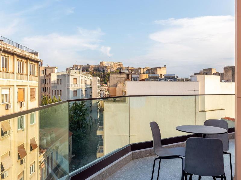Bob W Eolou image