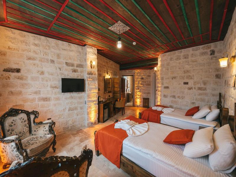 Cappatria Cave House image
