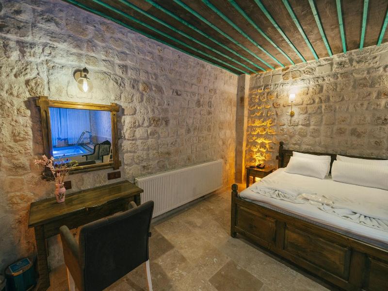 Cappatria Cave House image