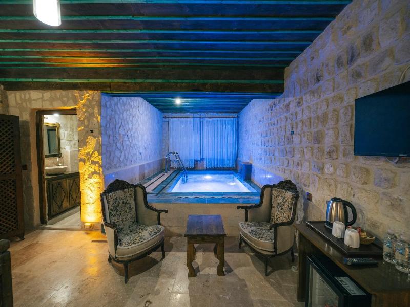 Cappatria Cave House image