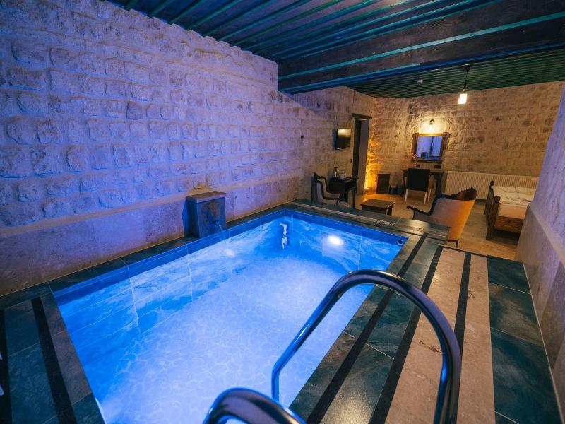 Cappatria Cave House image