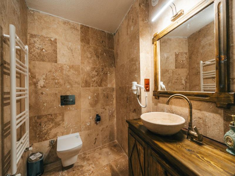 Cappatria Cave House image