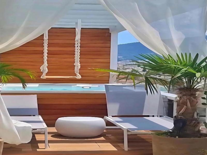 One 360 Skyline Athens Penthouses image