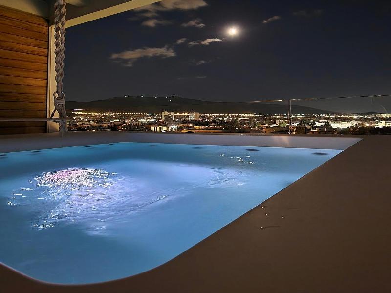 One 360 Skyline Athens Penthouses image