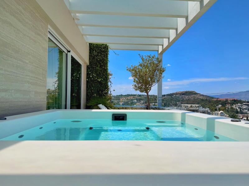 One 360 Skyline Athens Penthouses image