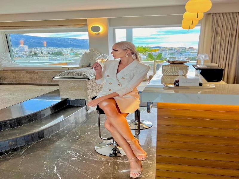 One 360 Skyline Athens Penthouses image