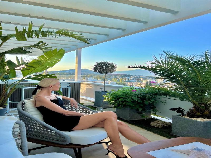 One 360 Skyline Athens Penthouses image