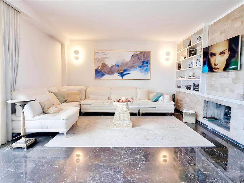 One 360 Skyline Athens Penthouses image