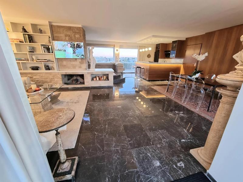 One 360 Skyline Athens Penthouses image