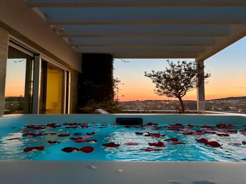 One 360 Skyline Athens Penthouses image