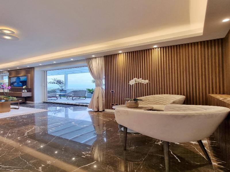 One 360 Skyline Athens Penthouses image