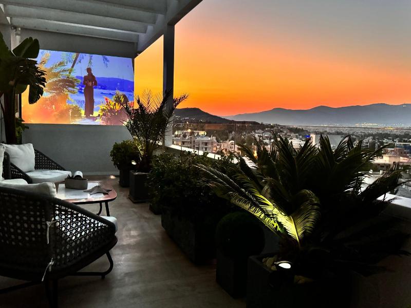 One 360 Skyline Athens Penthouses image