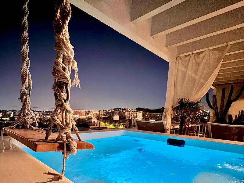 One 360 Skyline Athens Penthouses image