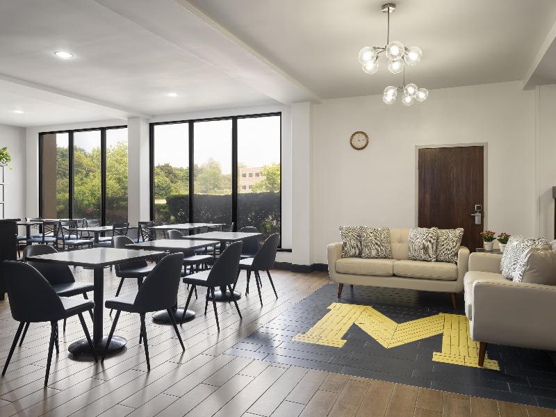 Larkspur Landing Ann Arbor image