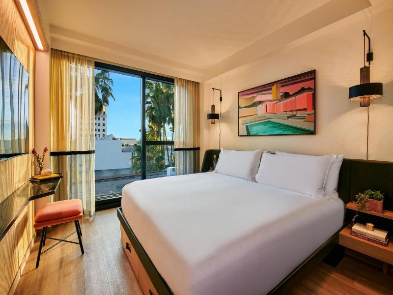 Hollywood Volume A Tribute Portfolio Hotel