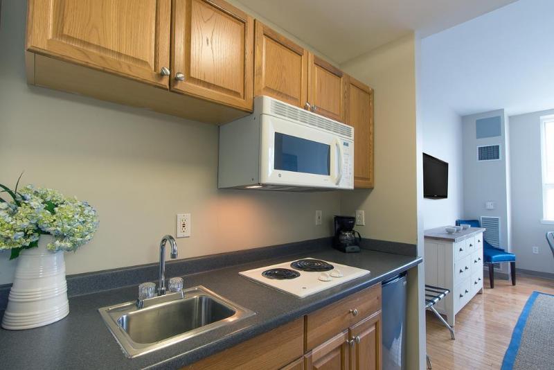 SUBURBAN EXTENDED STAY LOGAN AIRPORT