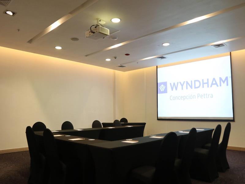 Wyndham Concepcion Pettra image