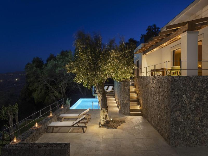 Greenstone Villa image