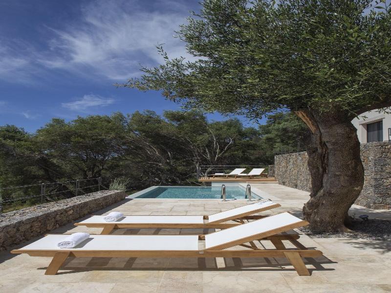 Greenstone Villa image