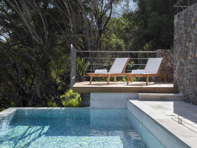Greenstone Villa image