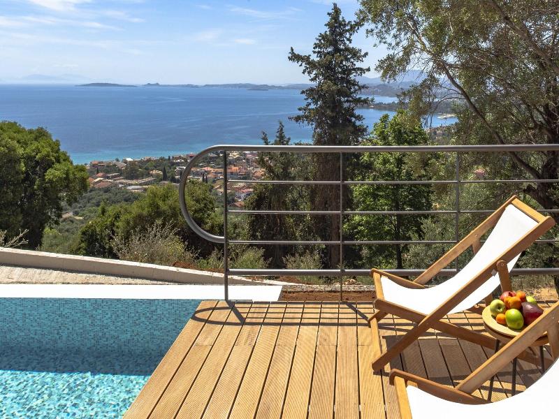 Greenstone Villa image