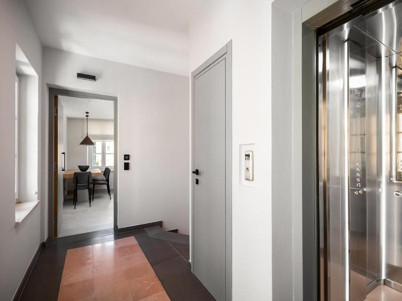 New York Luxury Suites image