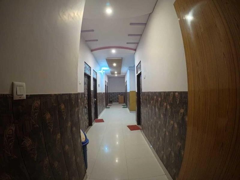 Hotel Aapno Shyam And Restaurant