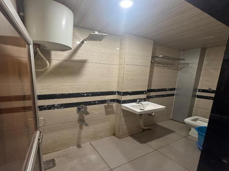 Hotel Aapno Shyam And Restaurant