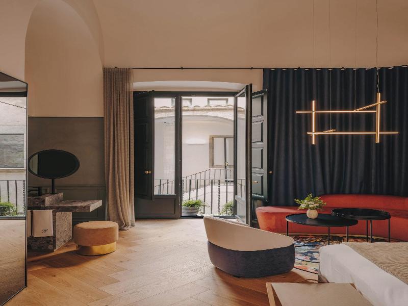 Hotel Palau Fugit image